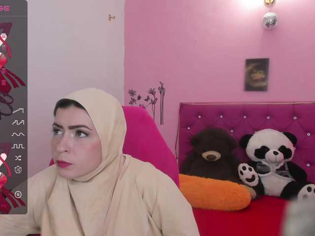 Live sex webcam photo for JamilaFadel #276391587