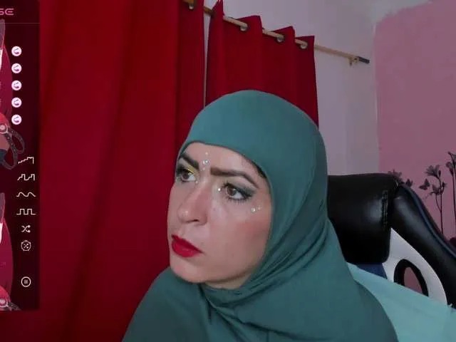 Live sex webcam photo for JamilaFadel #276555621