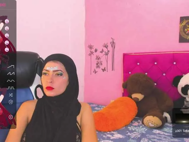 Live sex webcam photo for JamilaFadel #276584595