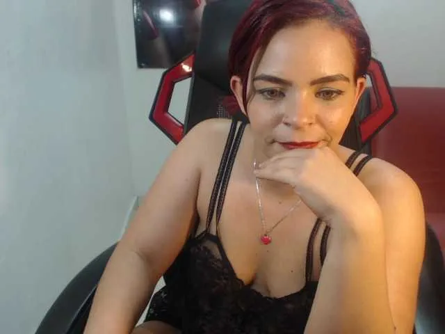 Live sex webcam photo for JamineQueen93 #275842566