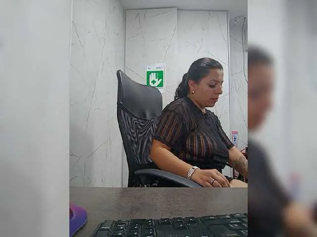 Live sex webcam photo for JamiraHaines #277459049