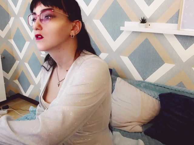 Live sex webcam photo for Jammie-Al #273391158