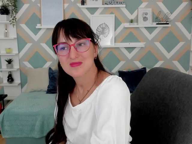 Live sex webcam photo for Jammie-Al #274092493