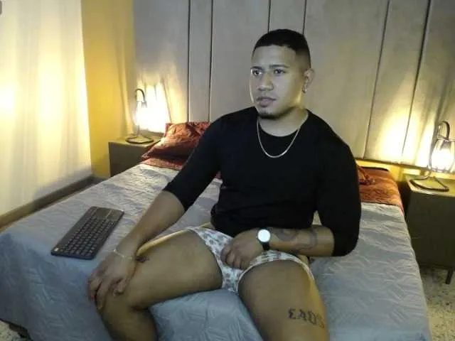 Live sex webcam photo for Jan-Flp #277190927