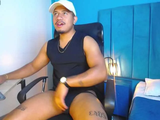 Live sex webcam photo for Jan-Flp #277608045