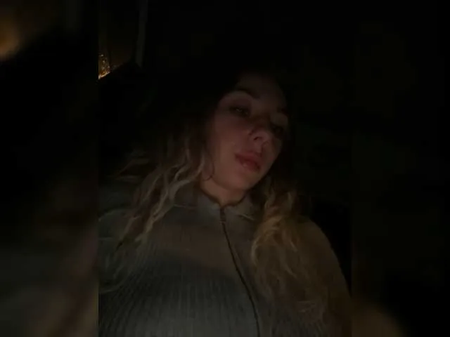 Live sex webcam photo for Janchi- #277134343
