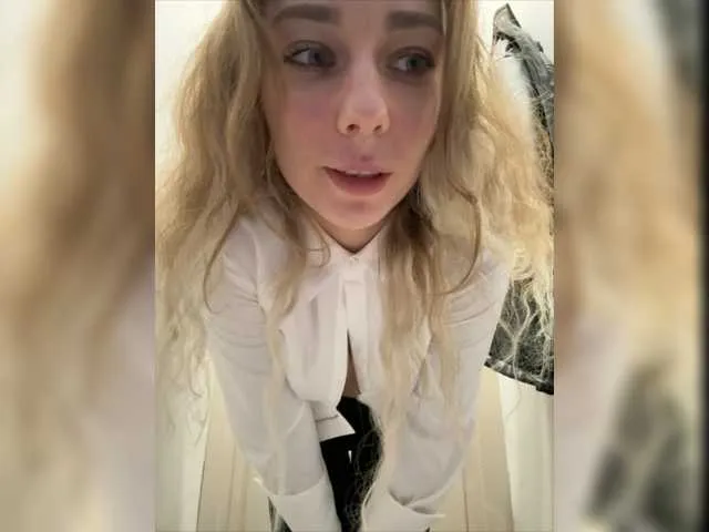 Live sex webcam photo for Janchi- #277229924