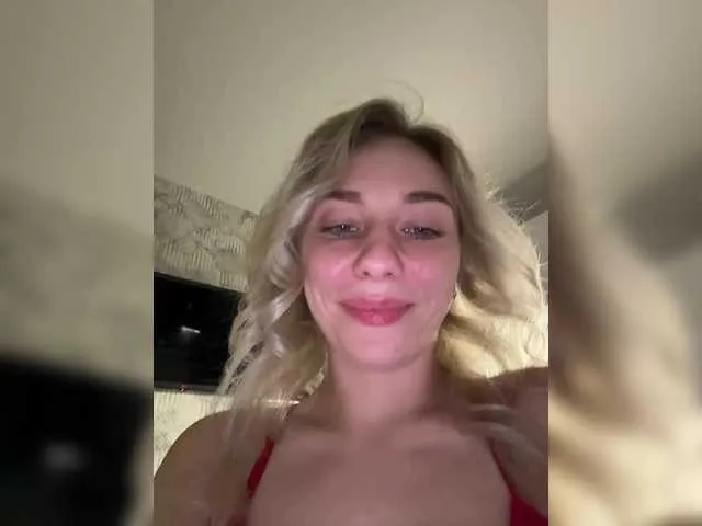 Live sex webcam photo for Janchi- #290037193