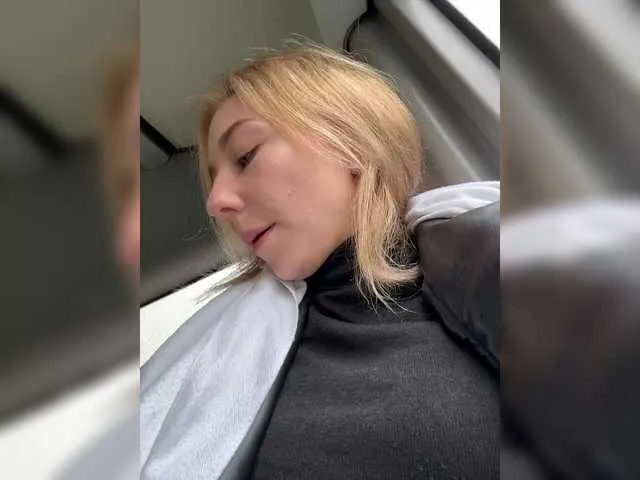 Live sex webcam photo for Janchi- #291070615