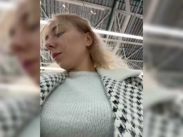 Live sex webcam photo for Janchi- #291084265