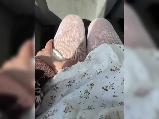 Live sex webcam photo for Janchi- #291097866