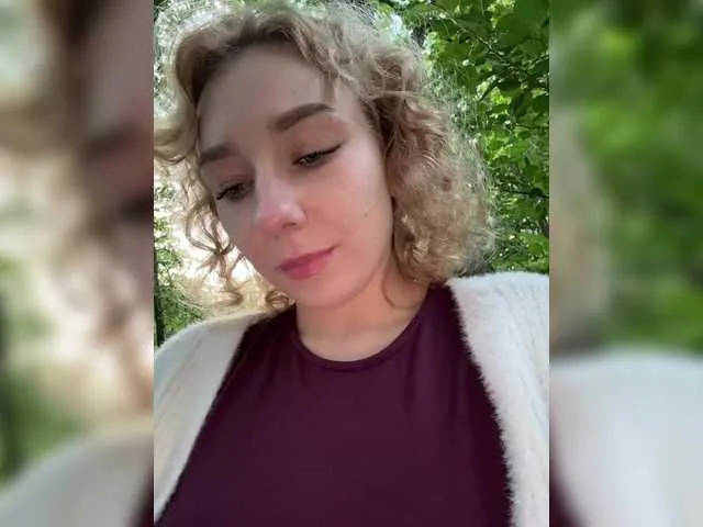 Live sex webcam photo for Janchi- #291348750