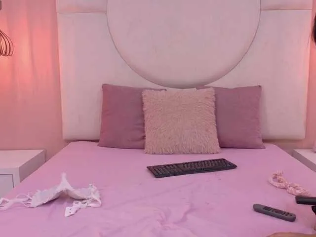 Live sex webcam photo for Jane-Travis #291593156