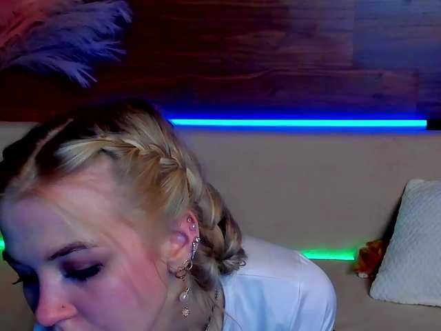Live sex webcam photo for Jane-sucks #288010811