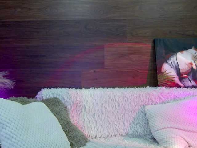Live sex webcam photo for Jane-sucks #288010837
