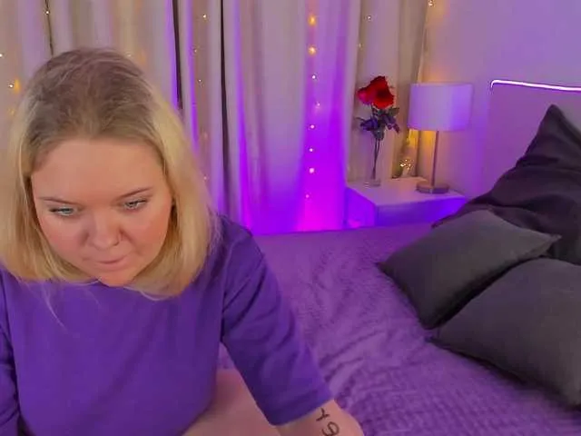 Live sex webcam photo for JaneClar #277160434