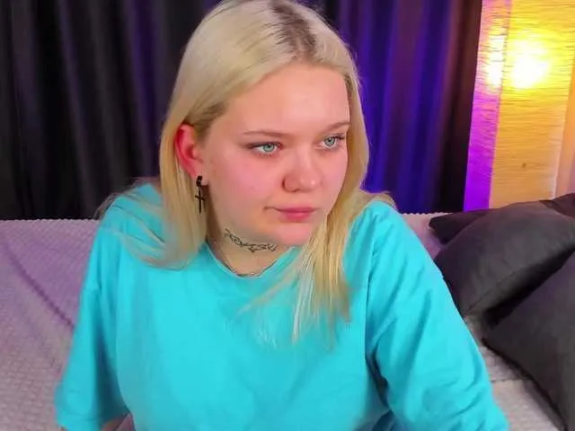 Live sex webcam photo for JaneClar #277408910