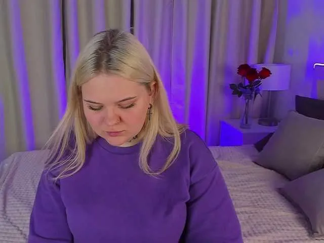 Live sex webcam photo for JaneClar #277489873