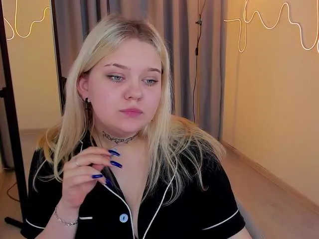 Live sex webcam photo for JaneClar #277765845