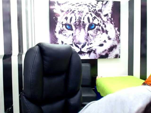 Live sex webcam photo for JaneKnox #271883814