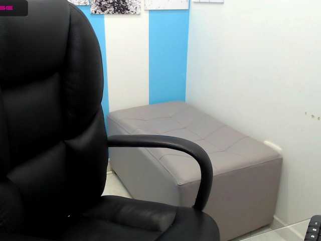 Live sex webcam photo for JaneKnox #272447072