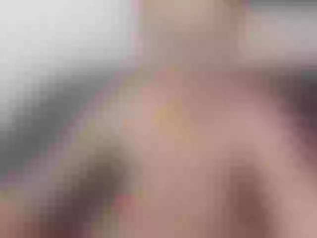 Live sex webcam photo for JaneRossy #277886041