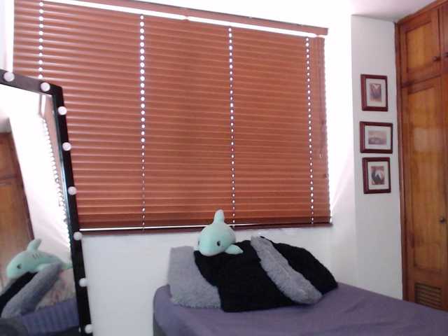 Live sex webcam photo for Janegoodday #272855918