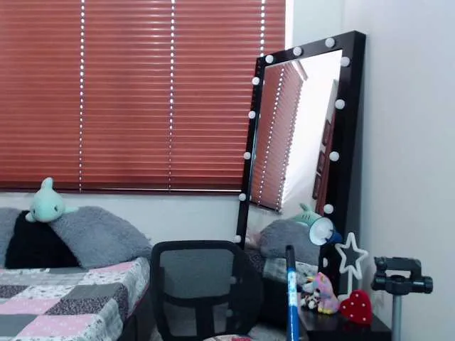 Live sex webcam photo for Janegoodday #272909968