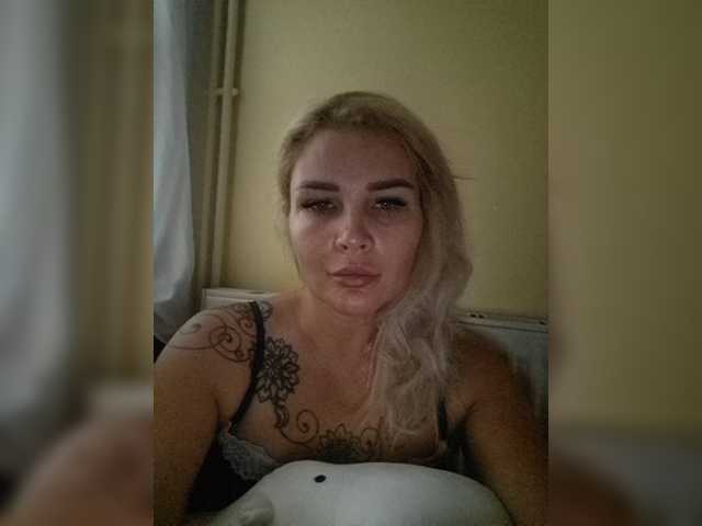 Live sex webcam photo for JanelleJarre #276071492