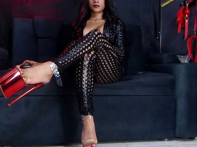 Live sex webcam photo for JanesQueen #277705318