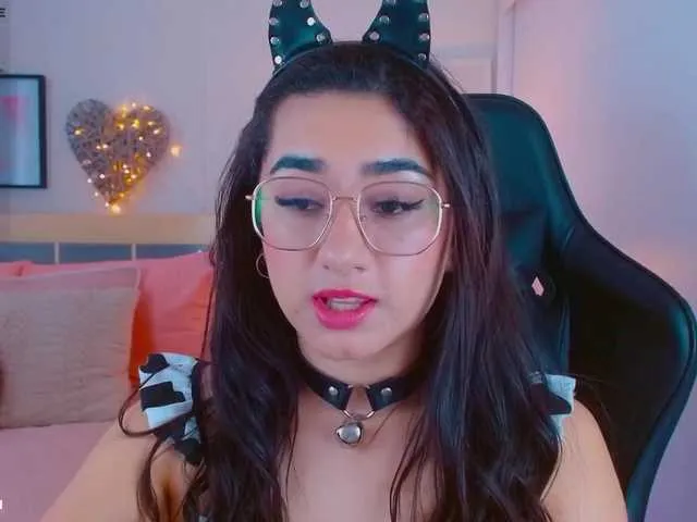 Live sex webcam photo for JanethDu #275445743