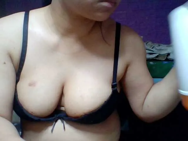 Live sex webcam photo for JangHi-22 #292374327