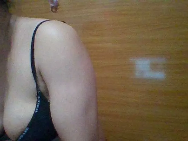 Live sex webcam photo for JangHi-22 #293426139