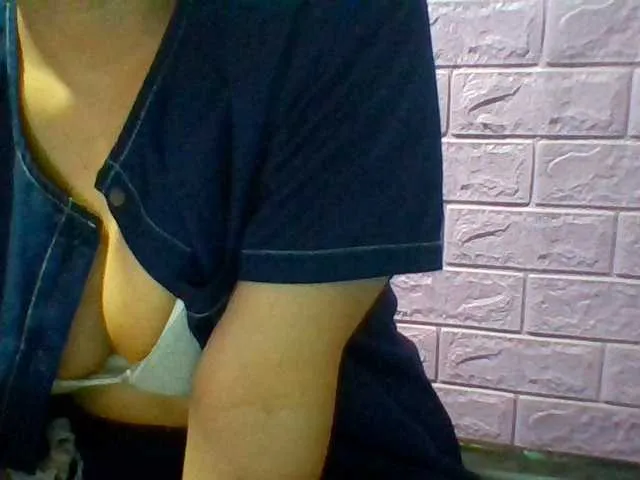 Live sex webcam photo for JangHi-22 #293870979