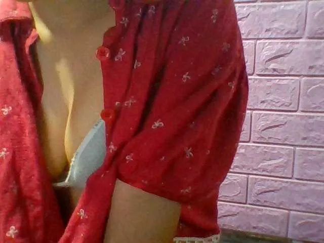 Live sex webcam photo for JangHi-22 #293927671