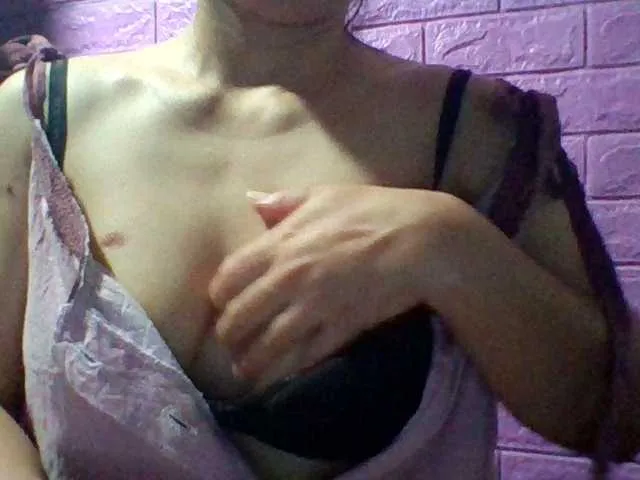 Live sex webcam photo for JangHi-22 #294246464