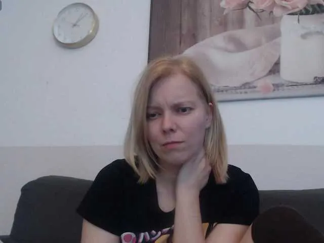 Live sex webcam photo for JaninaFlower #290339878