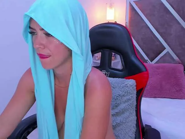 Live sex webcam photo for JannaLove- #277149842