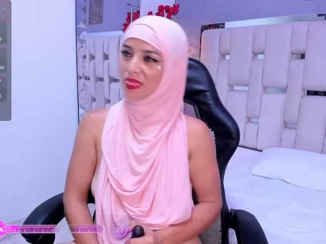 Live sex webcam photo for JannaLove- #277266518