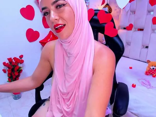 Live sex webcam photo for JannaLove- #277294984