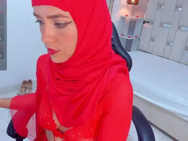 Live sex webcam photo for JannaLove- #277975309