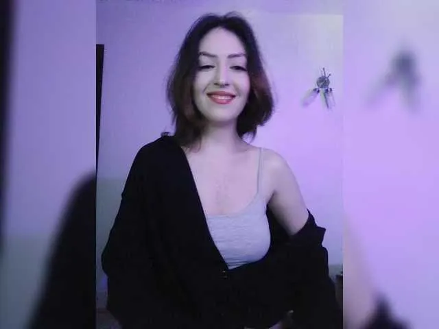 Live sex webcam photo for JanniiSay #278258824