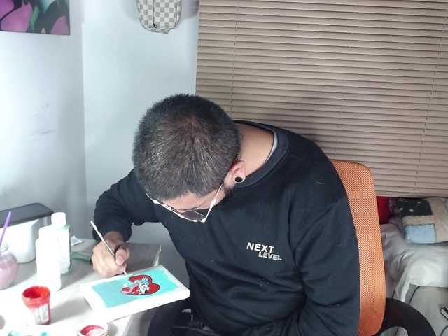 Live sex webcam photo for JansenDutton #278176983