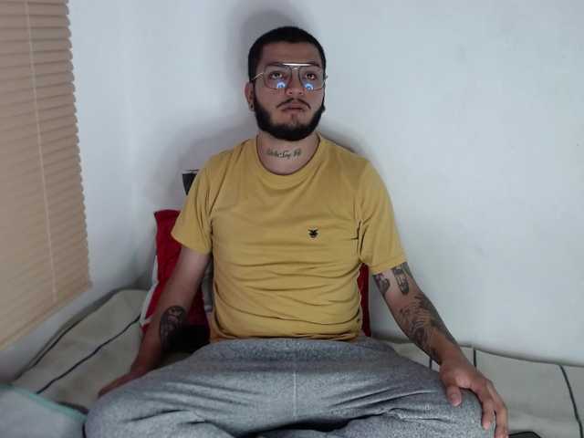 Live sex webcam photo for JansenDutton #278203694