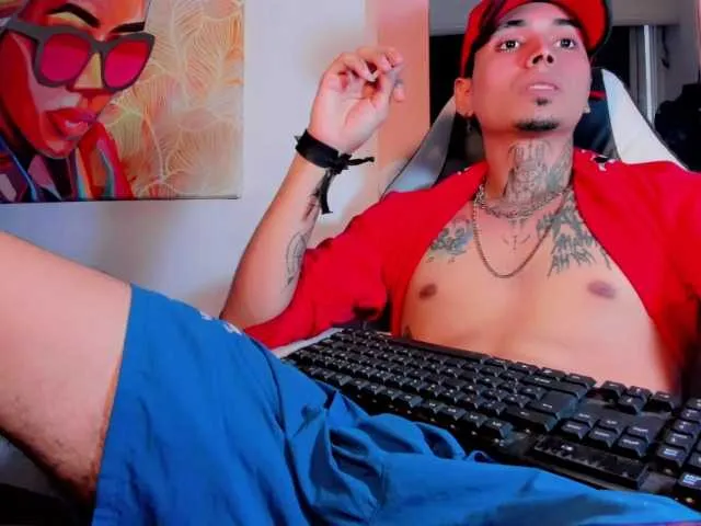 Live sex webcam photo for JaredKing1 #276556351