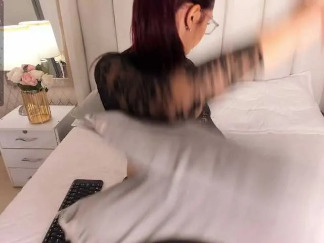 Live sex webcam photo for JasminMartinez #278254966