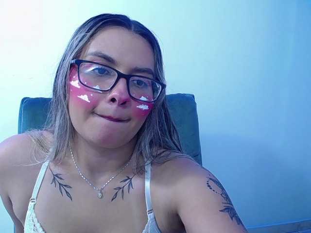 Live sex webcam photo for Jasminandrea #272186997