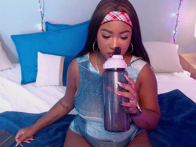 Live sex webcam photo for JasmineCampbell #292424103