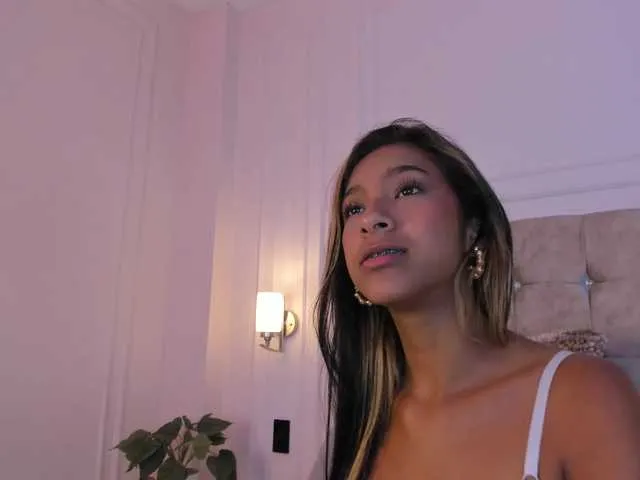 Live sex webcam photo for JasmineRoss #292210121