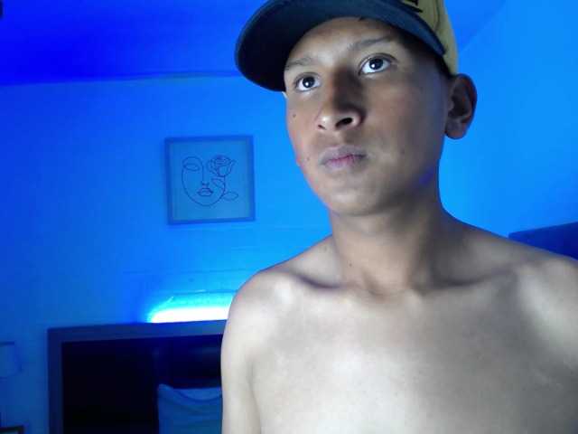 Live sex webcam photo for Jason-Luv #276904387